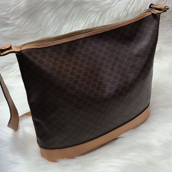 💯 Authentic Celine Tote Bag🍀 - Picture 16 of 17